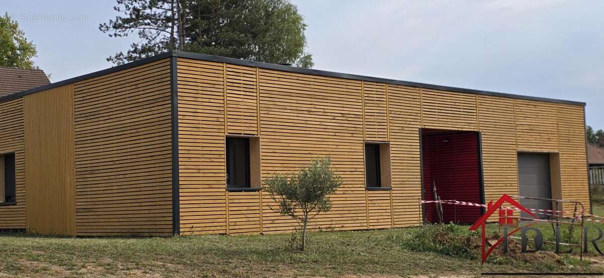 Maison à LARIANS-ET-MUNANS