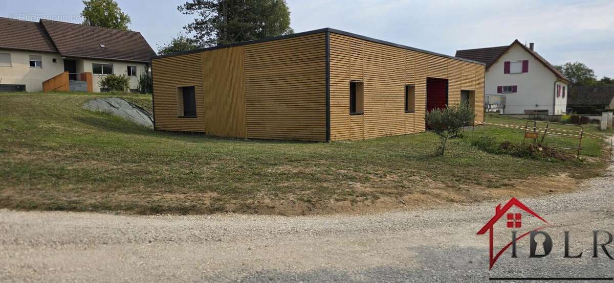 Maison à LARIANS-ET-MUNANS