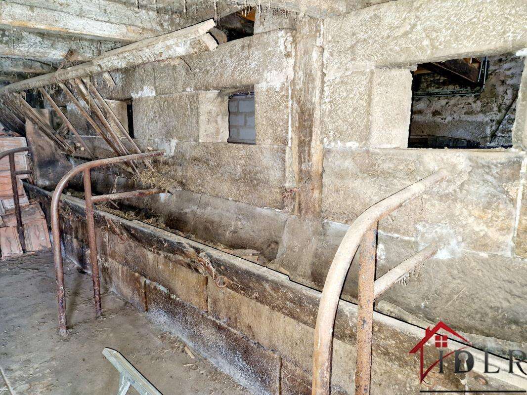 Maison à GENEVRIERES