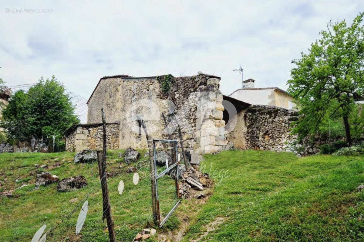Terrain à LANGOIRAN