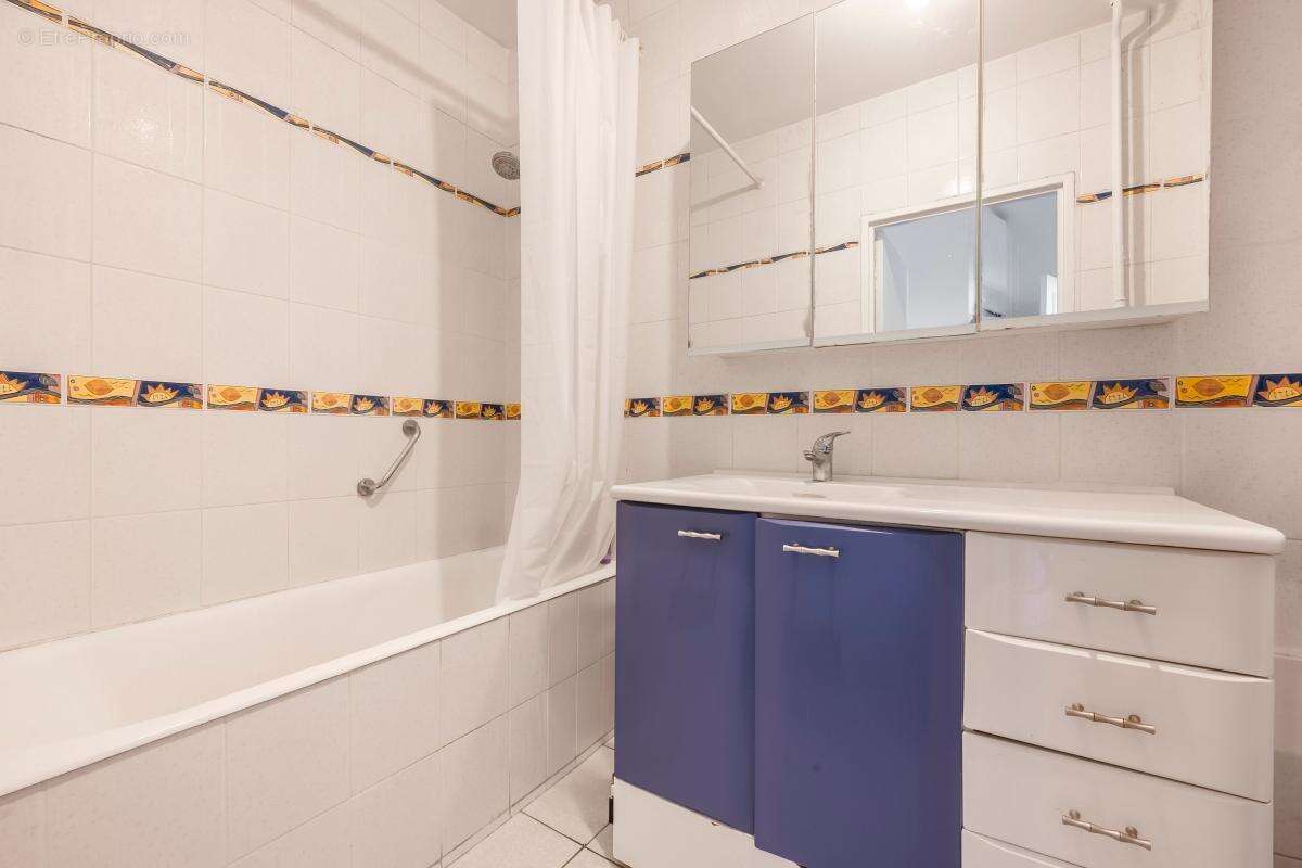 Appartement à PARIS-12E