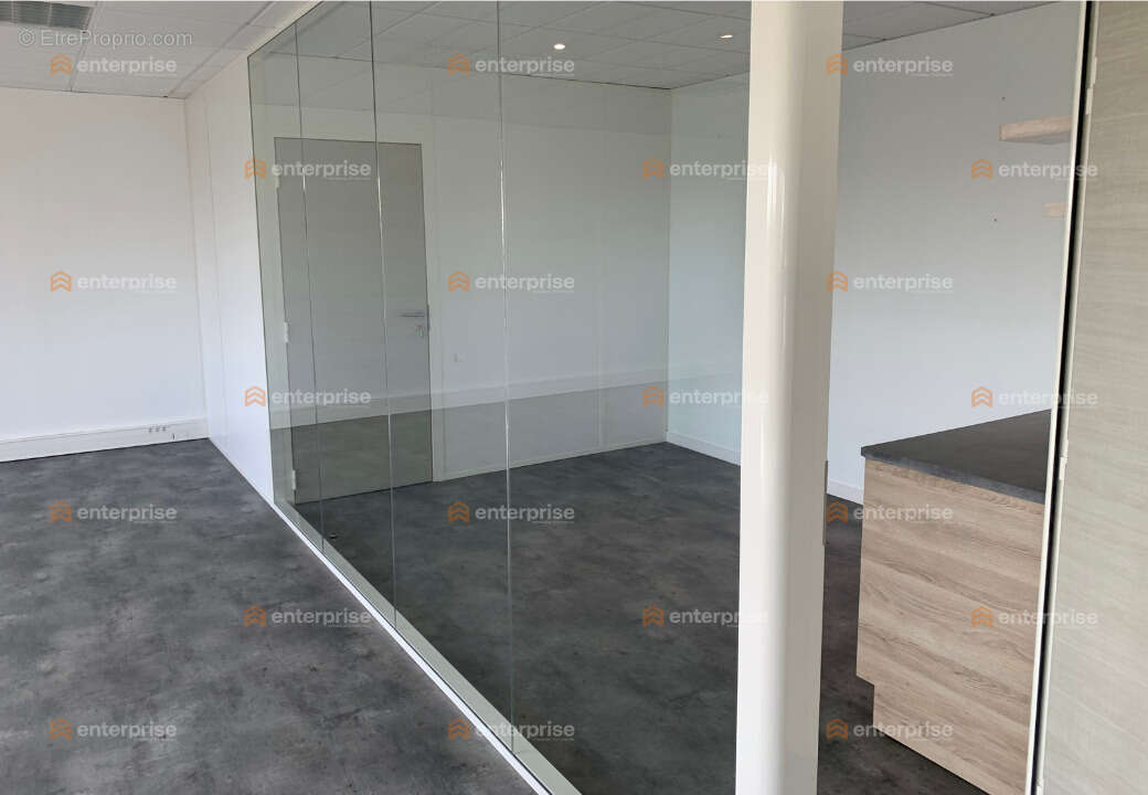 Commerce à WASQUEHAL