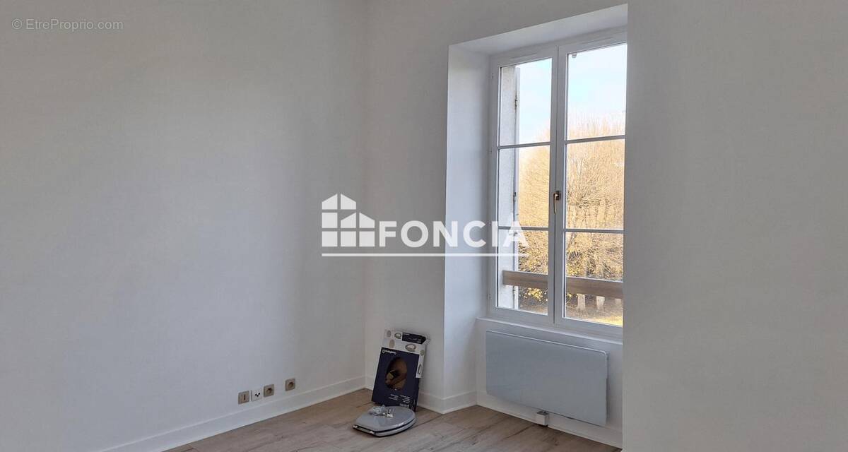 Appartement à MENNECY