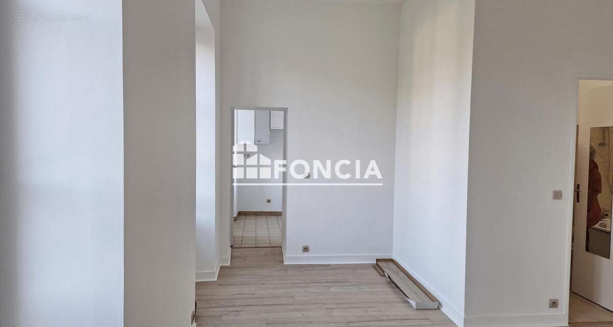 Appartement à MENNECY