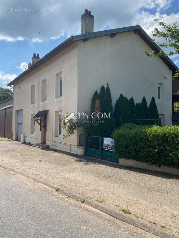 Maison à DOMEVRE-SUR-VEZOUZE