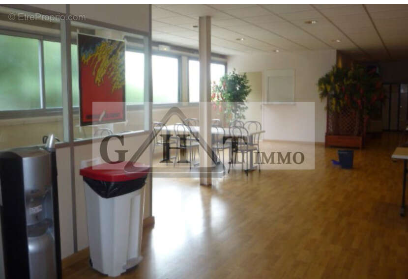 Commerce à CHENNEVIERES-SUR-MARNE