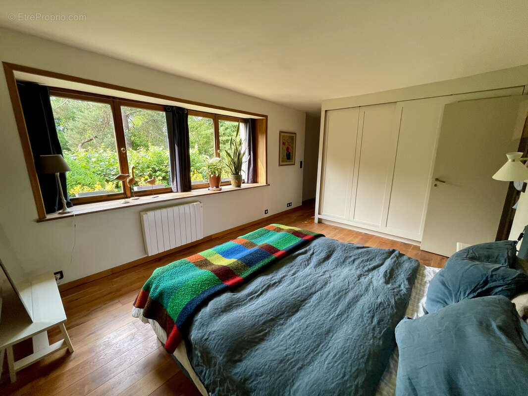 Maison à LES MESNULS