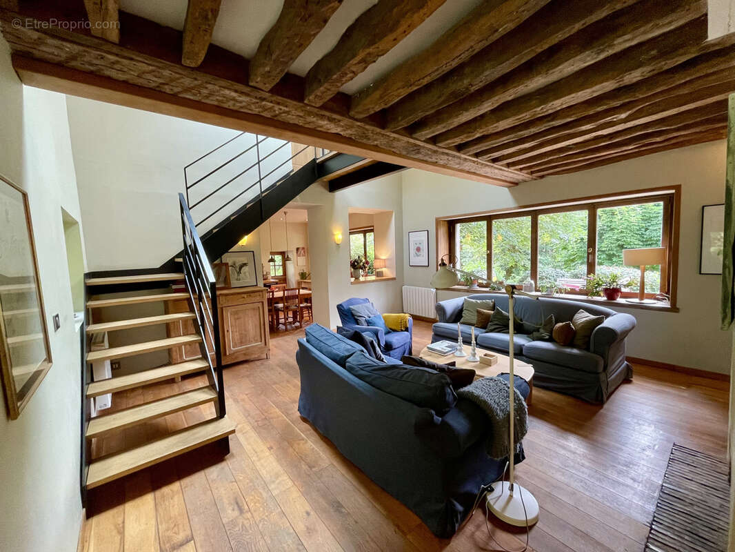 Maison à LES MESNULS