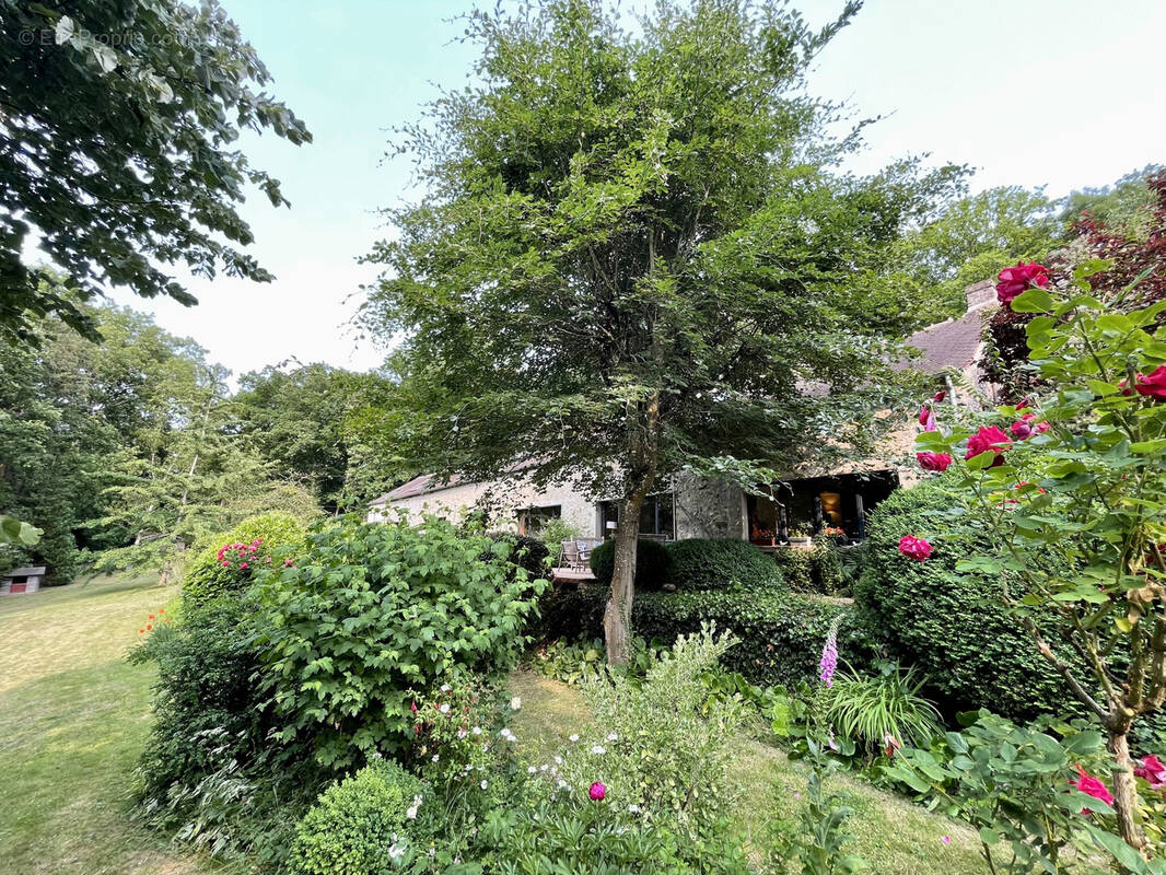 Maison à LES MESNULS