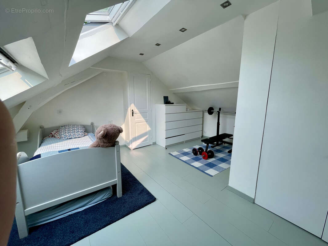 Maison à LES MESNULS