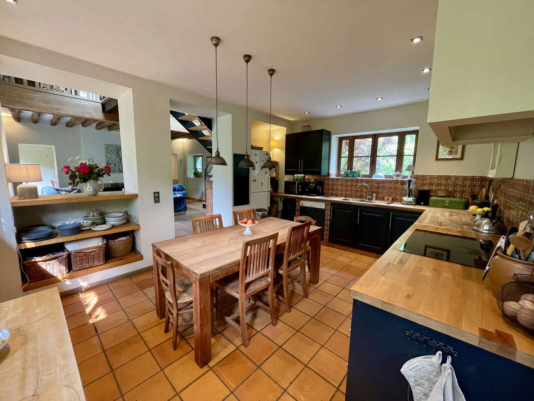 Maison à LES MESNULS