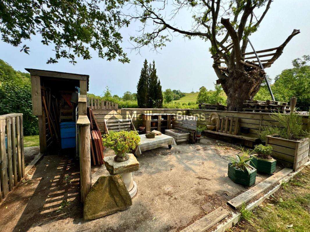 Terrain à SAINT-BERTHEVIN