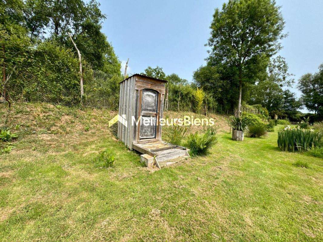 Terrain à SAINT-BERTHEVIN