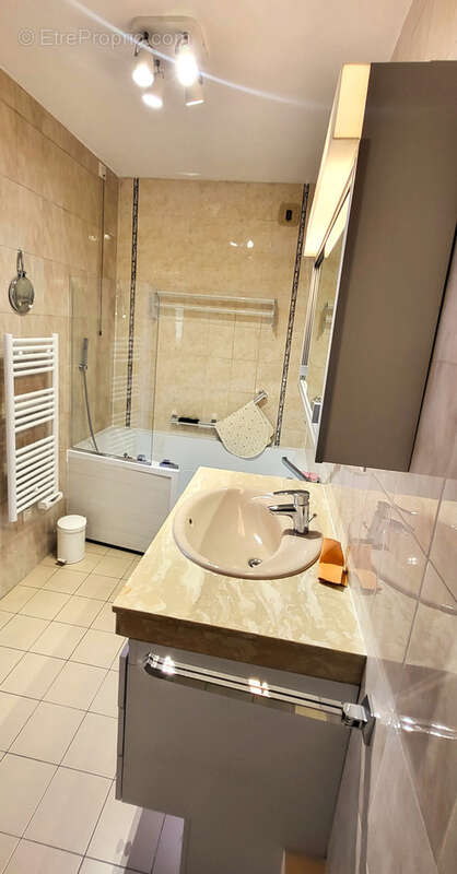 Appartement à LYON-6E