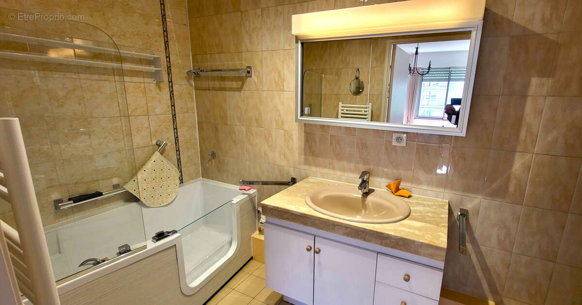 Appartement à LYON-6E