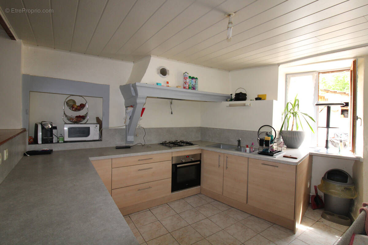 Maison à MARSAC-EN-LIVRADOIS