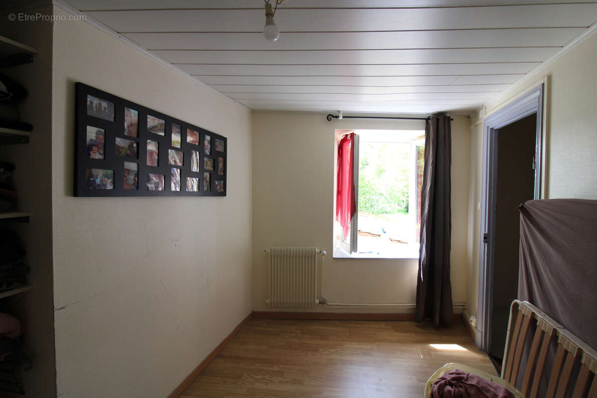 Maison à MARSAC-EN-LIVRADOIS