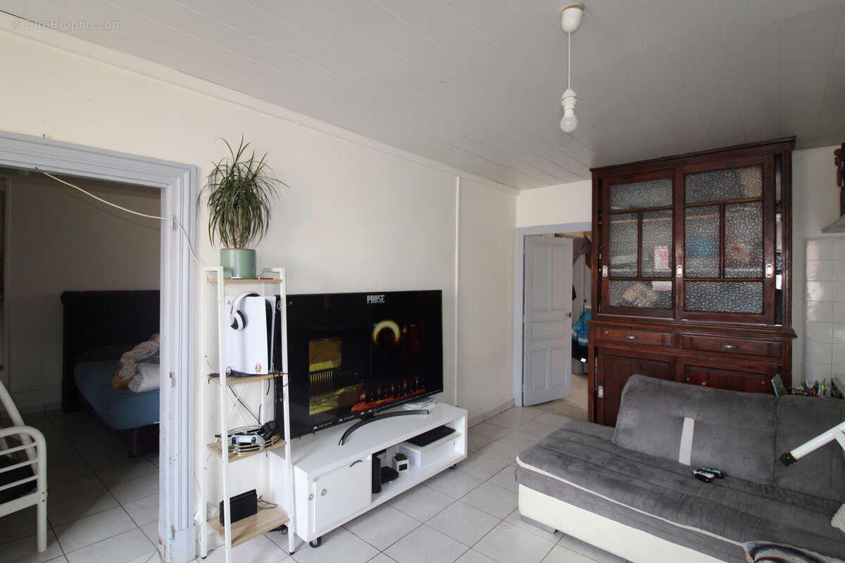 Maison à MARSAC-EN-LIVRADOIS