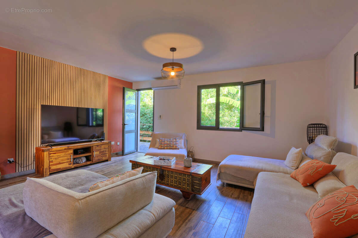 Maison à L&#039;ETANG-SALE