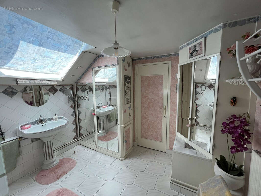 Maison à VERNEUIL-L&#039;ETANG