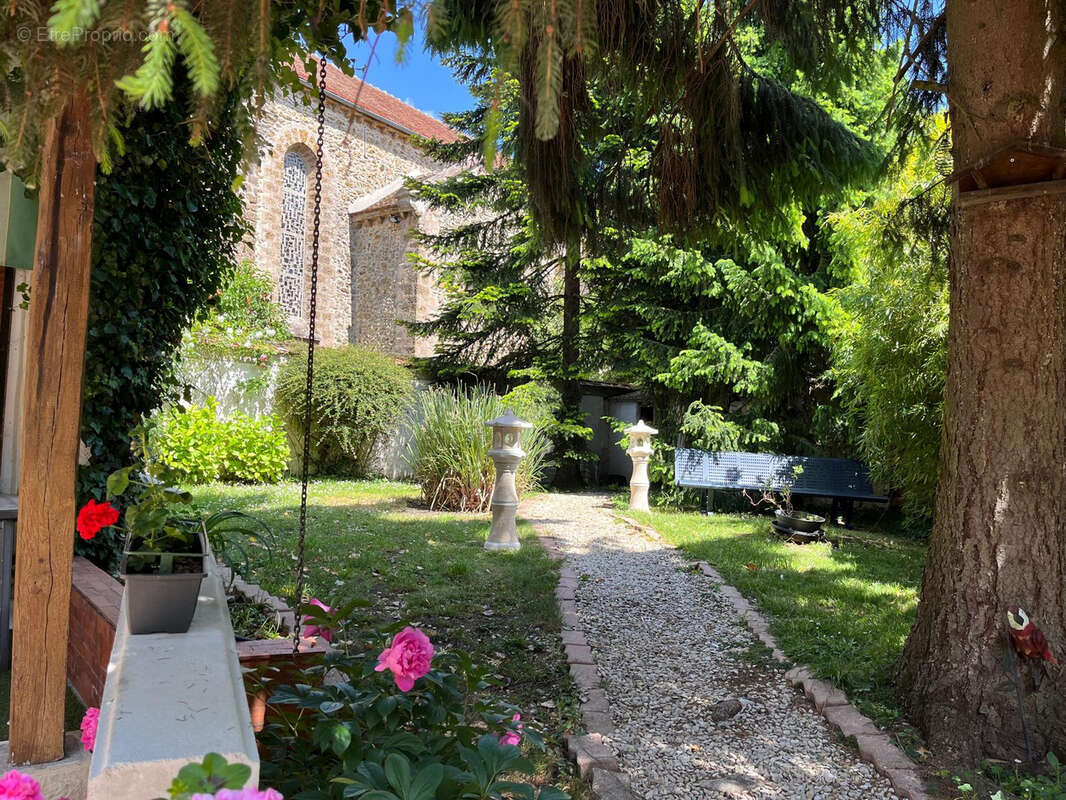 Maison à VERNEUIL-L&#039;ETANG