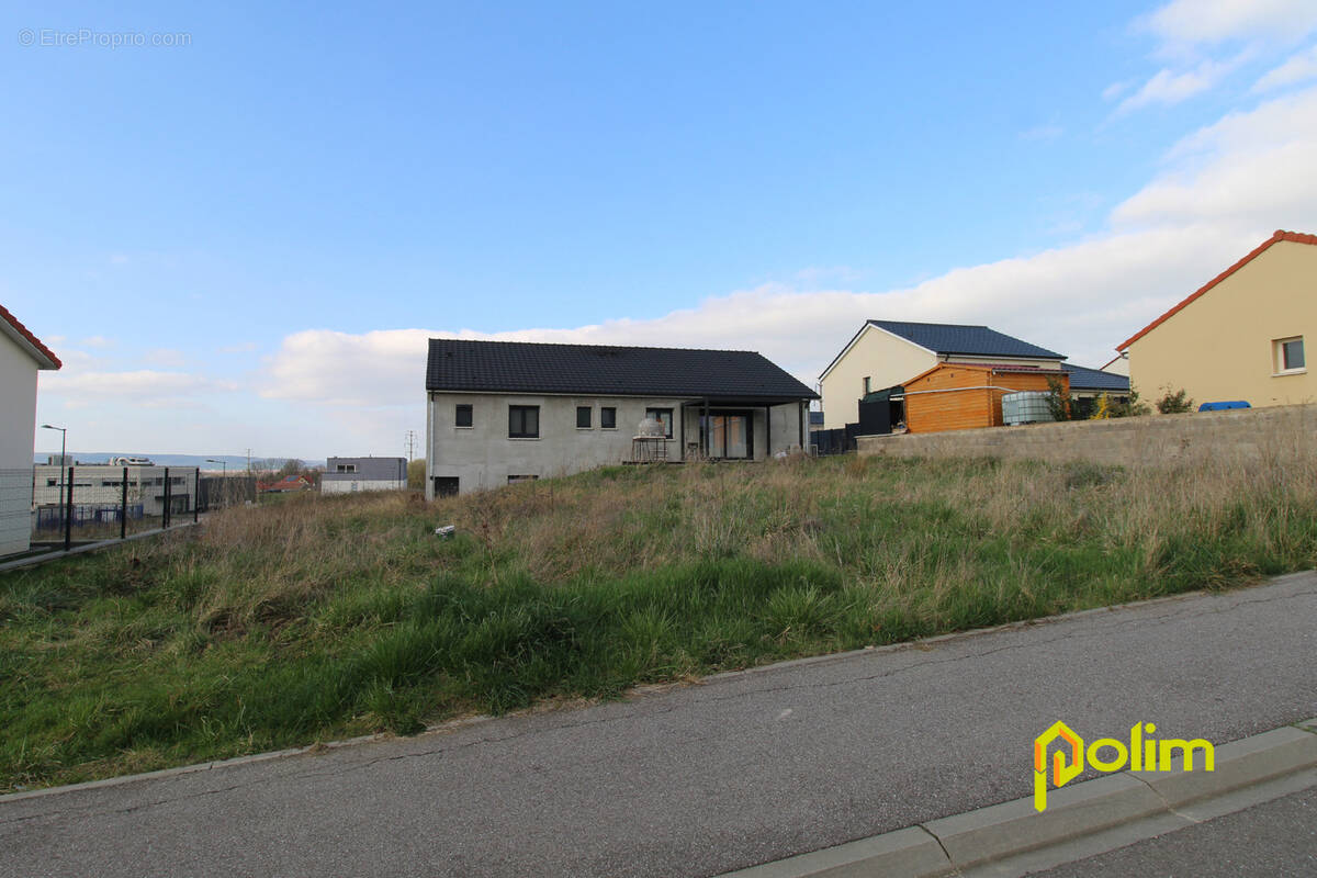 Terrain à PONT-A-MOUSSON