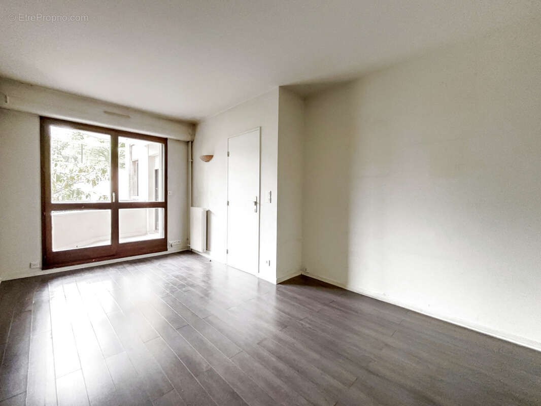 Appartement à PARIS-20E