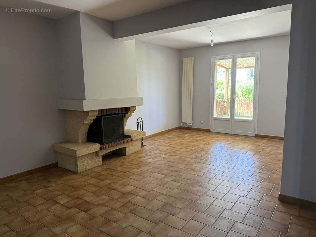 Maison à COSNE-COURS-SUR-LOIRE