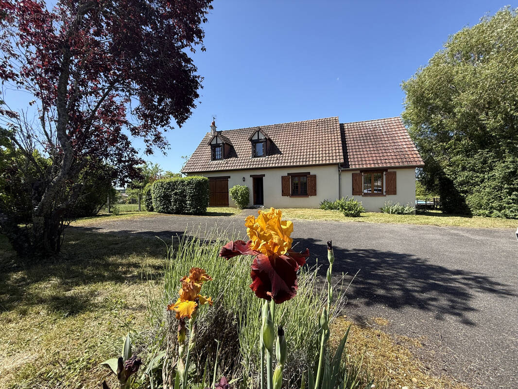 Maison à COSNE-COURS-SUR-LOIRE
