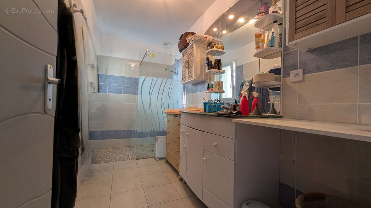 Maison à LES LANDES-GENUSSON