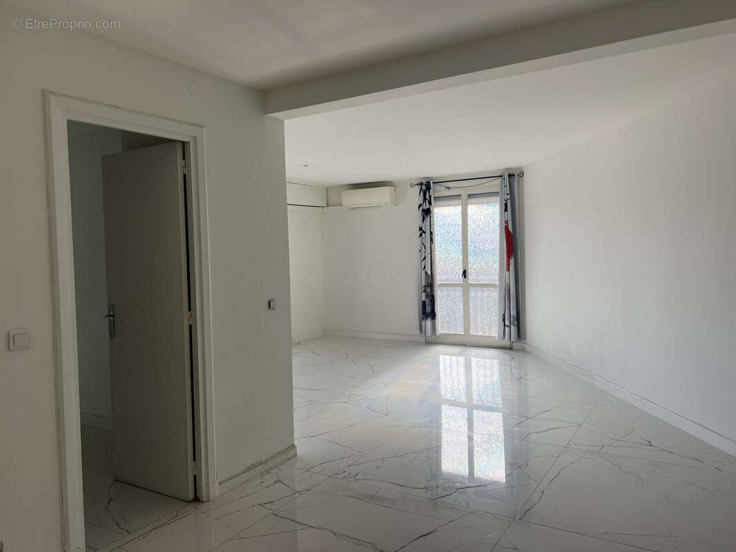 Appartement à VENCE