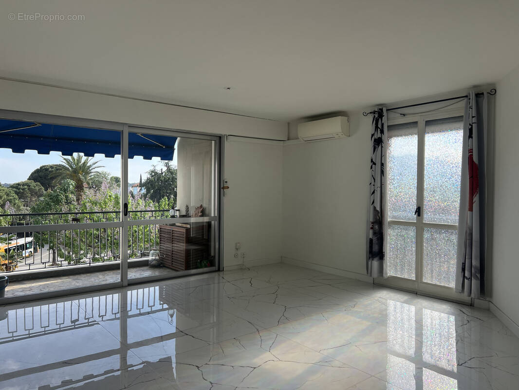 Appartement à VENCE