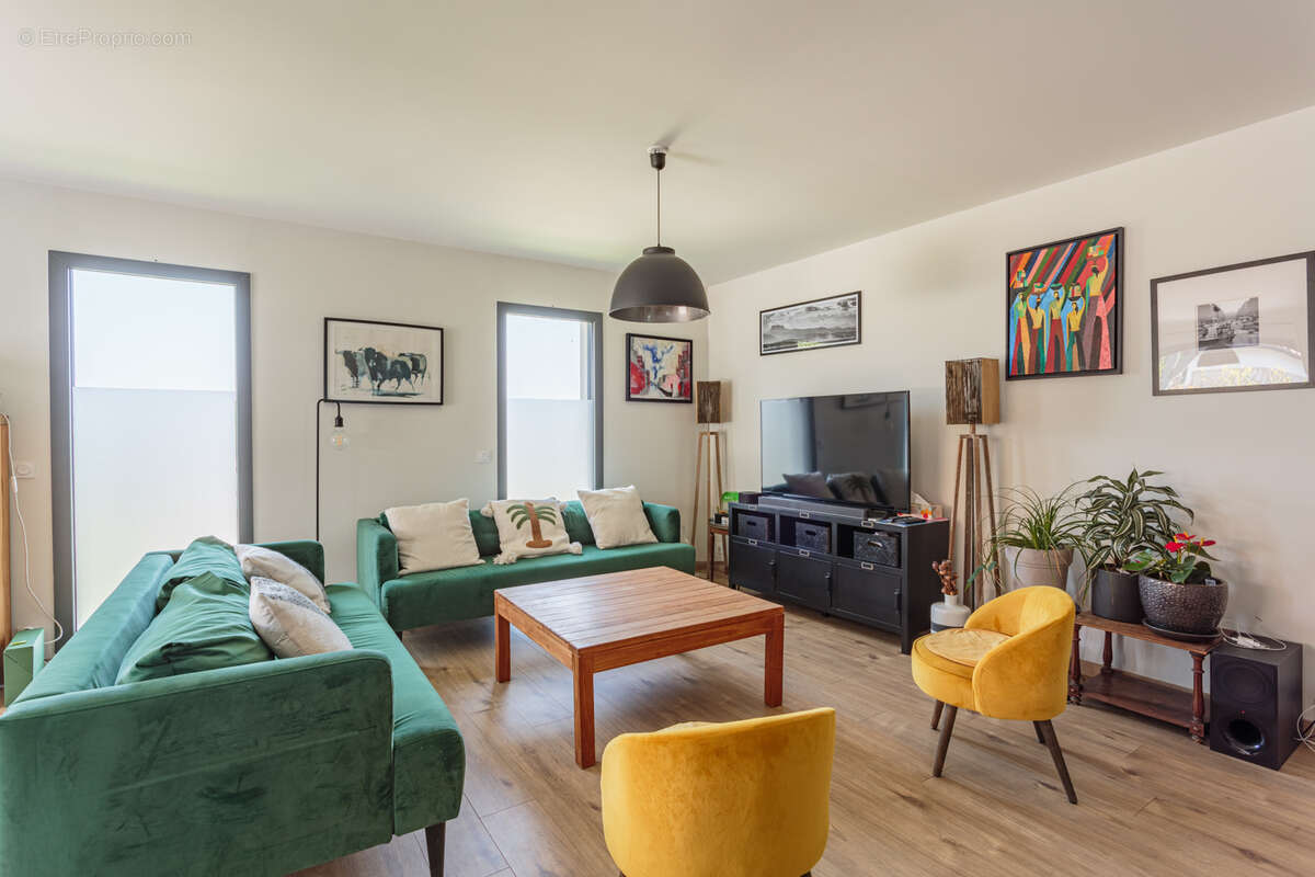 Maison à BASSUSSARRY