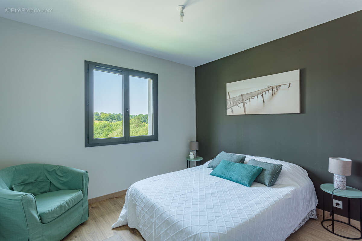 Maison à BASSUSSARRY