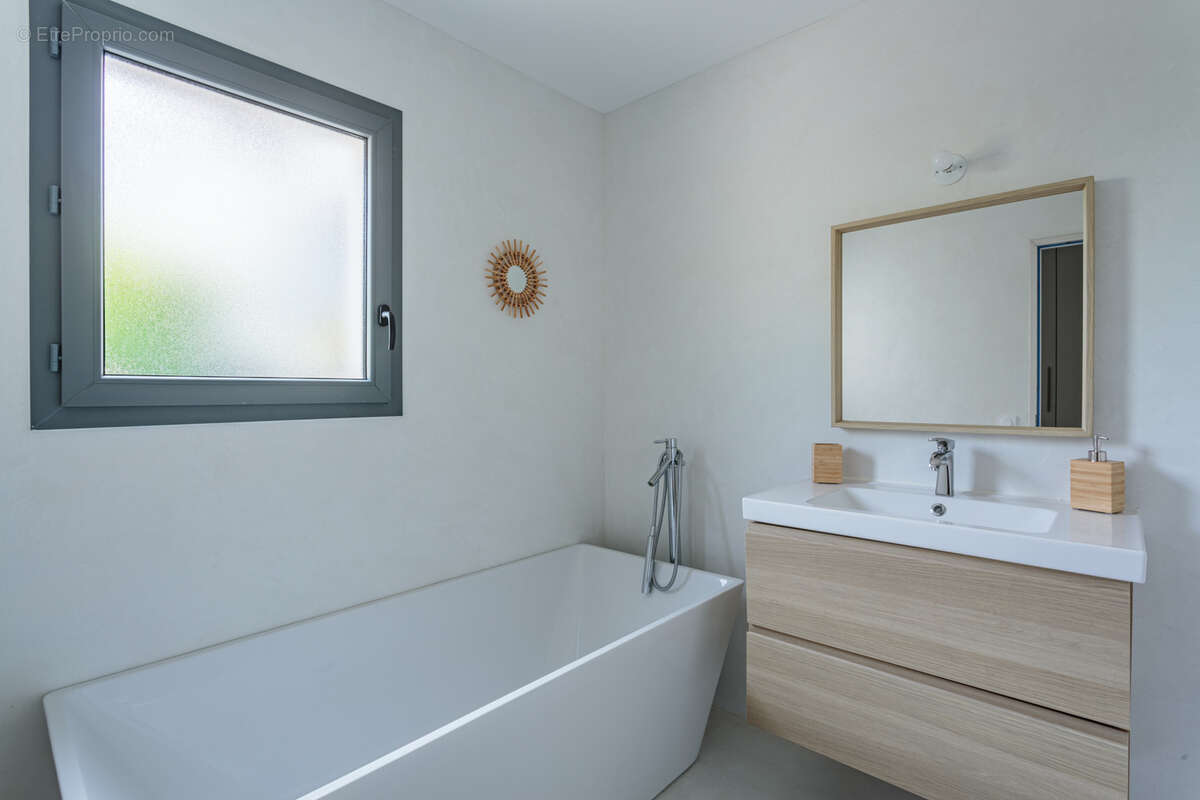 Maison à BASSUSSARRY