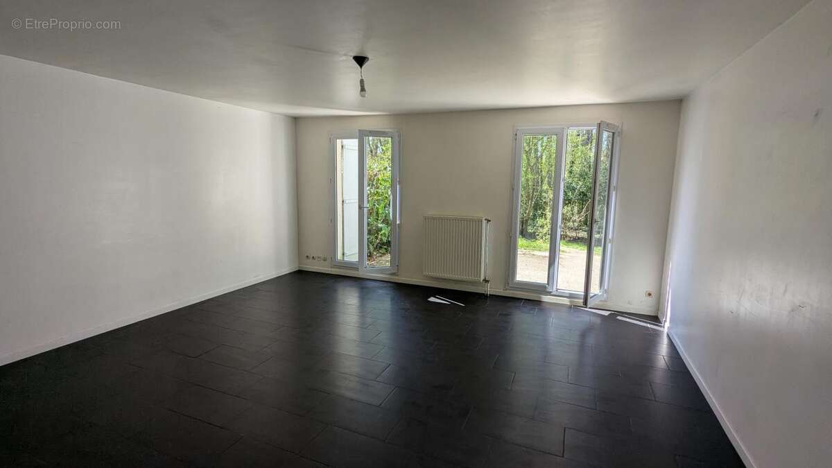 Maison à SAVIGNY-LE-TEMPLE