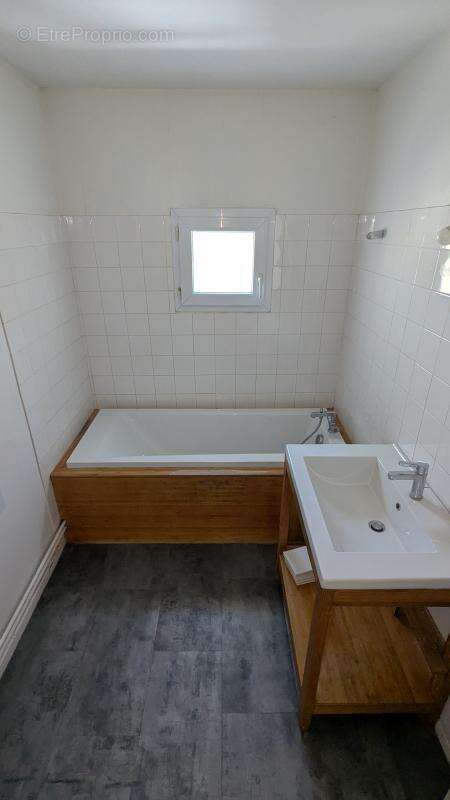 Maison à SAVIGNY-LE-TEMPLE