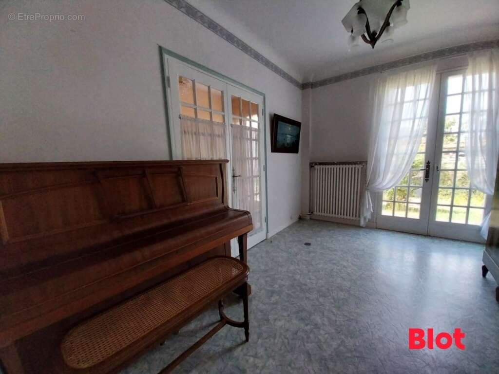 Maison à LA GUERCHE-DE-BRETAGNE