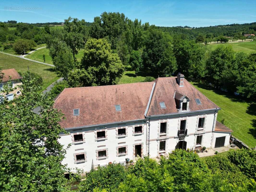 Maison à SAINT-MEDARD-D&#039;EXCIDEUIL