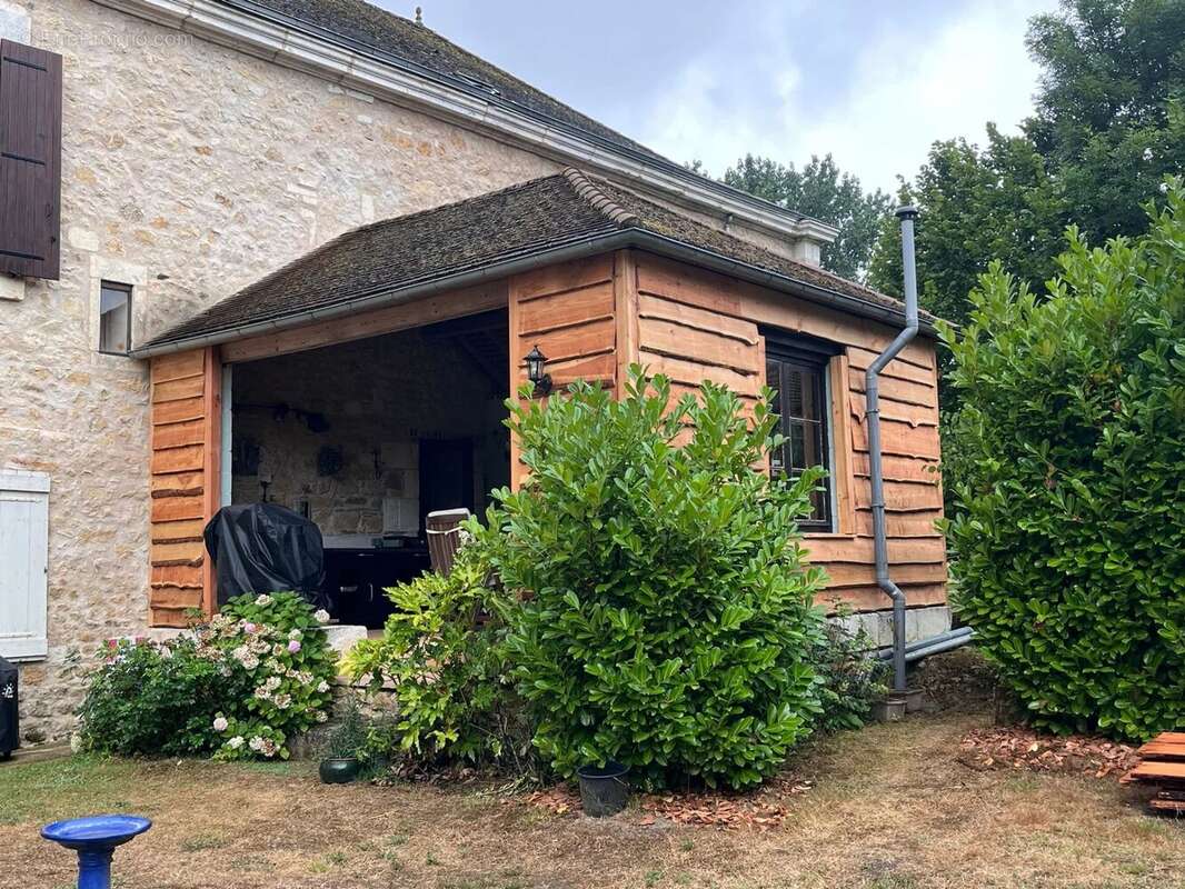 Maison à SAINT-MEDARD-D&#039;EXCIDEUIL