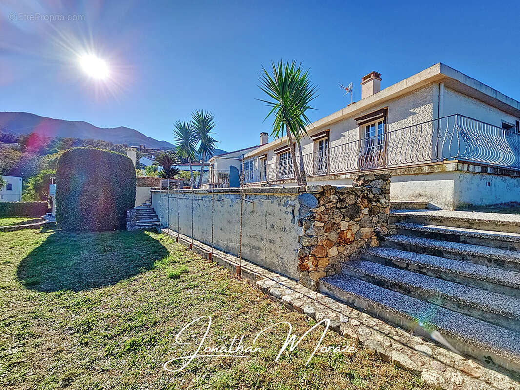 Maison à VILLELONGUE-DELS-MONTS