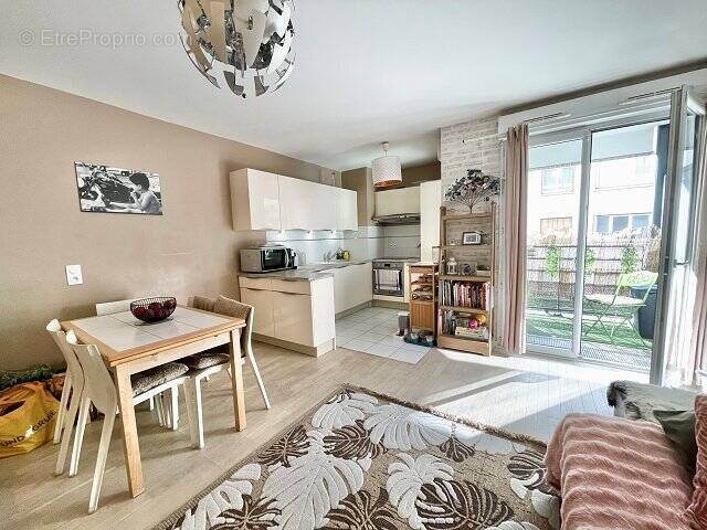 Appartement à MAISONS-ALFORT