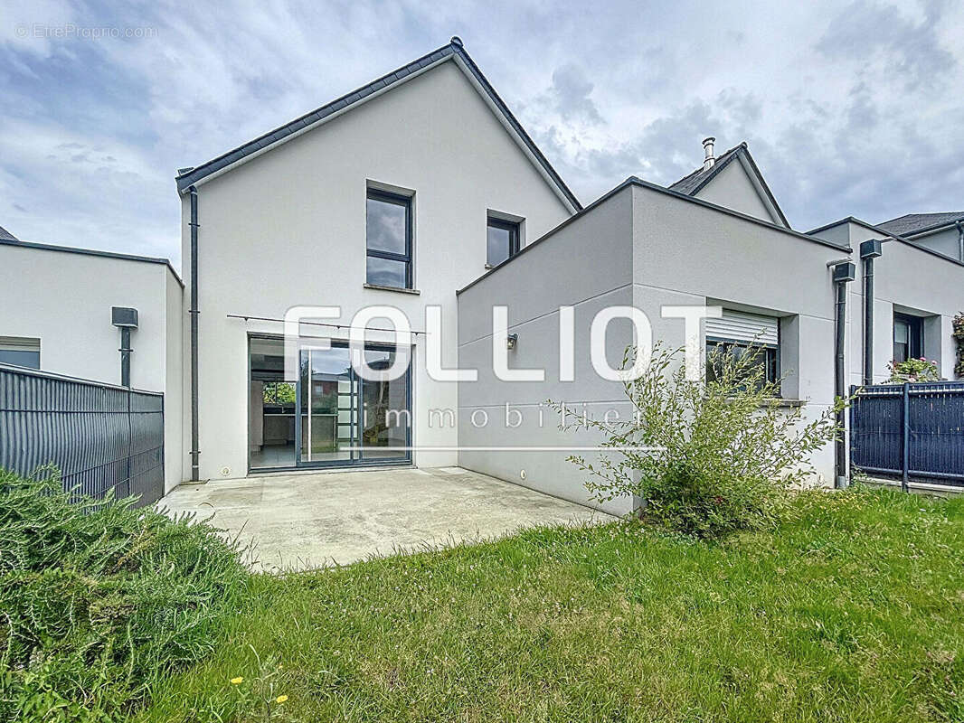 Maison à SAINT-PAIR-SUR-MER