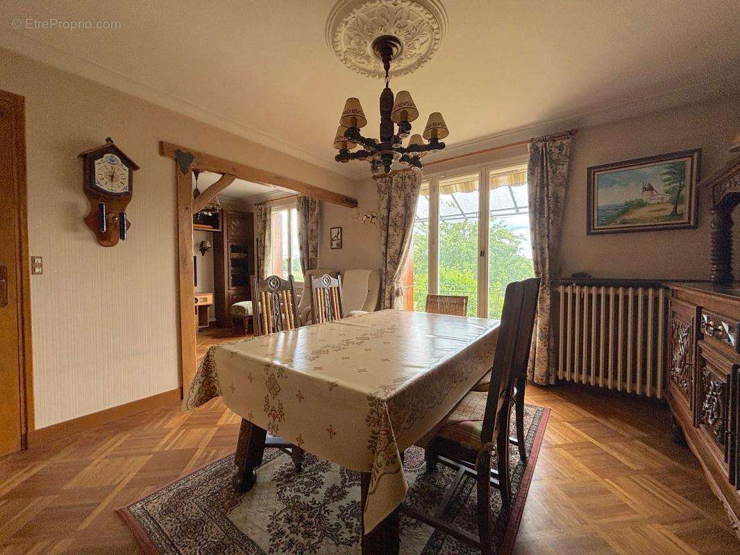 Maison à CHOISY-AU-BAC