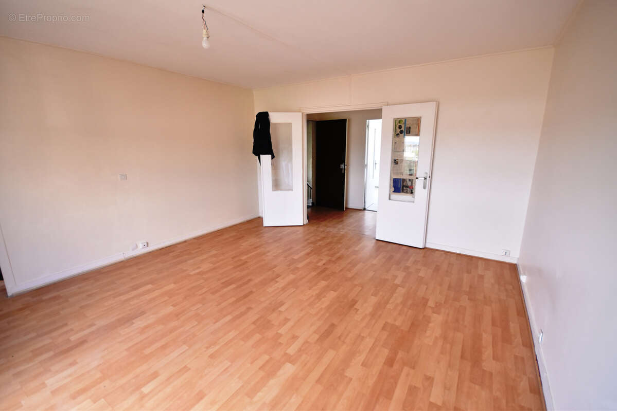 Appartement à MANTES-LA-JOLIE