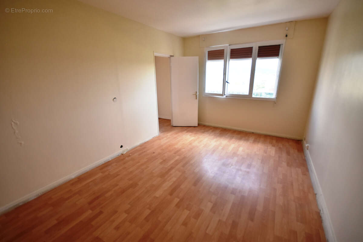 Appartement à MANTES-LA-JOLIE