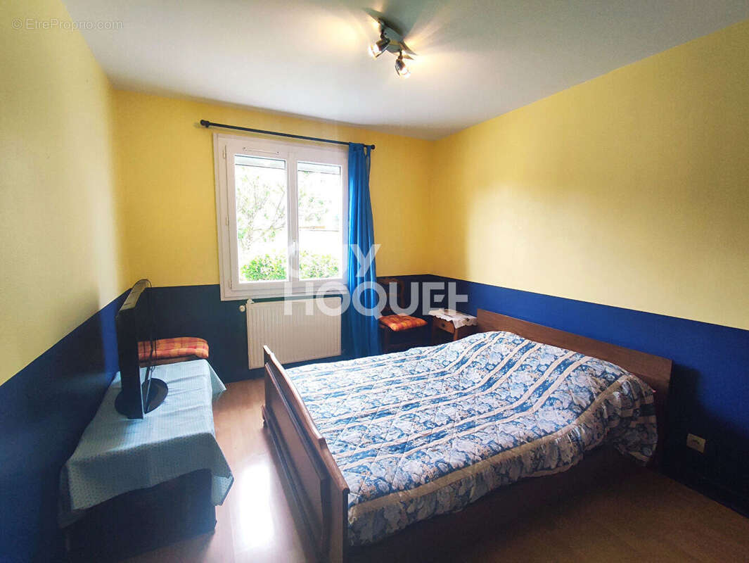 Maison à SAINT-ROMAIN-LE-PUY