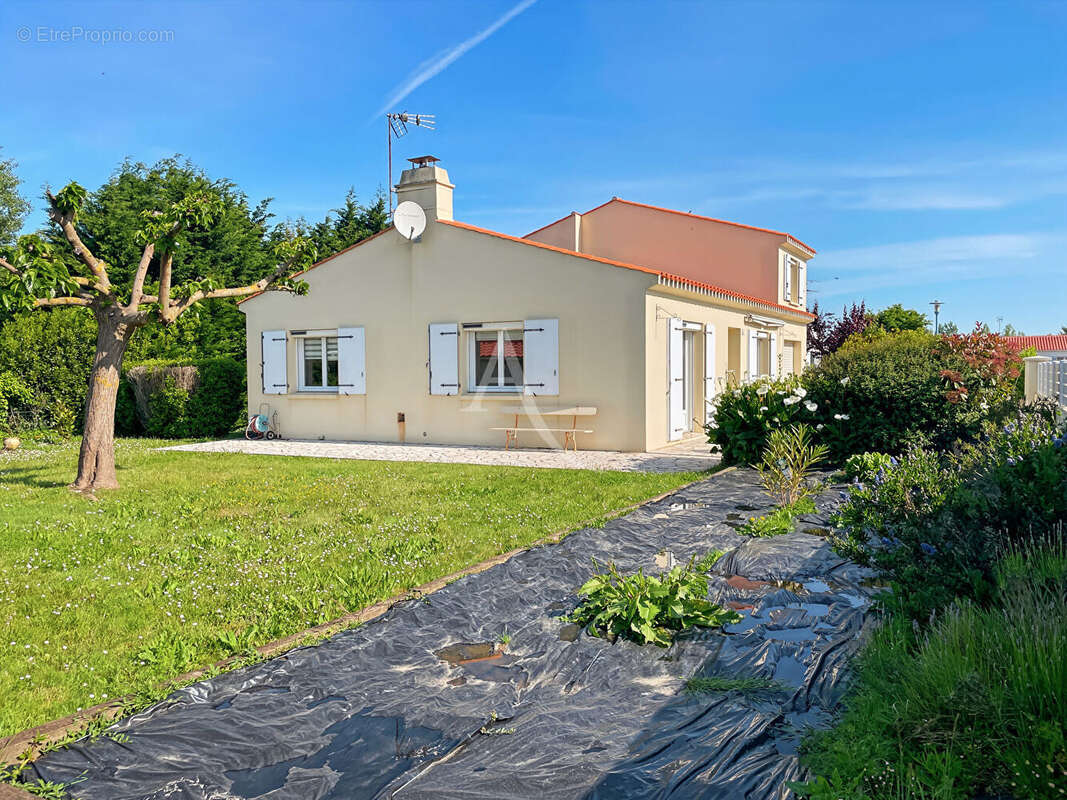 Maison à LE PERRIER