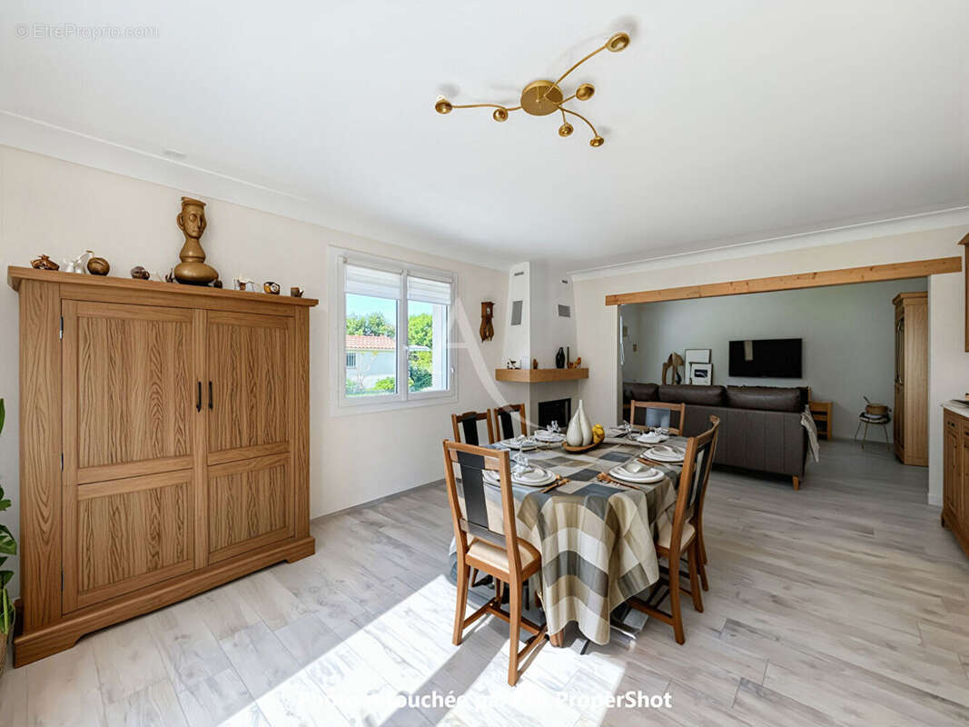 Maison à LE PERRIER