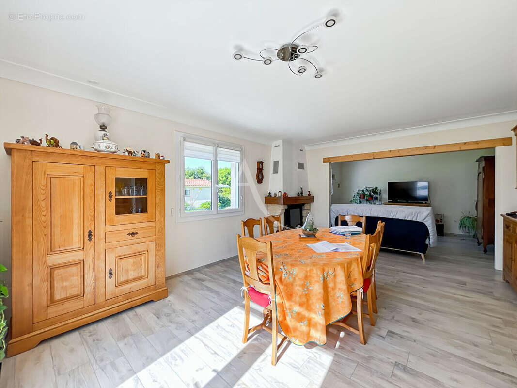 Maison à LE PERRIER